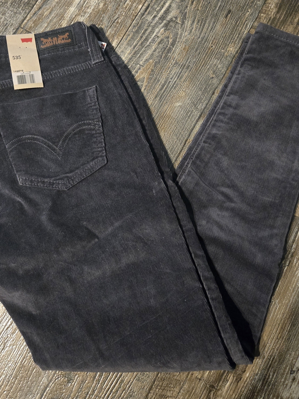 Levi's Women's Black Corduroy Jeggings - Slim Fit